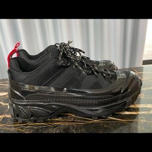 Burberry Arthur Sneakers in Black Patent Leather